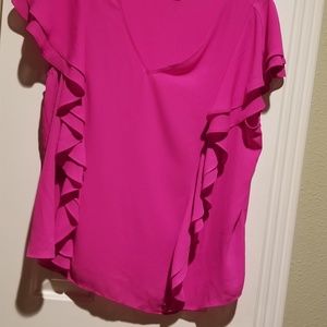Ruffle edge adorable top